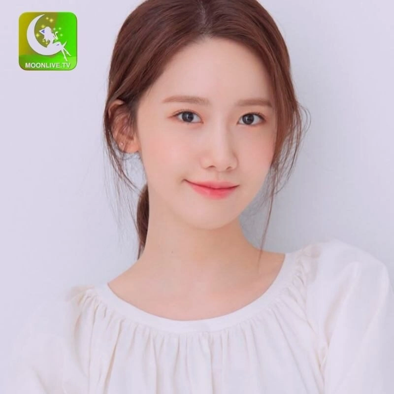 Sự duyên dáng của Yoona qua từng khoảnh khắc.